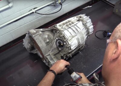 Video: Audi OAW 8-Speed Continuously Variable Transmission (CVT) Teardown